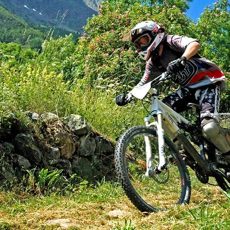 L'etendard De Vaujany Grenoble